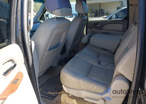 2008 Chevrolet Suburban 1500 Lt z USA, uszkodzony, nr VIN 3GNFC160X8G108137